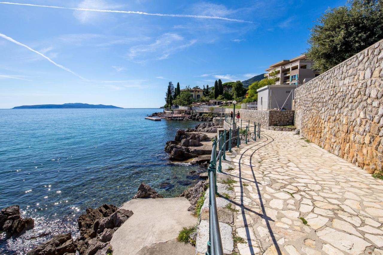 Apartment Carolina Opatija Dış mekan fotoğraf